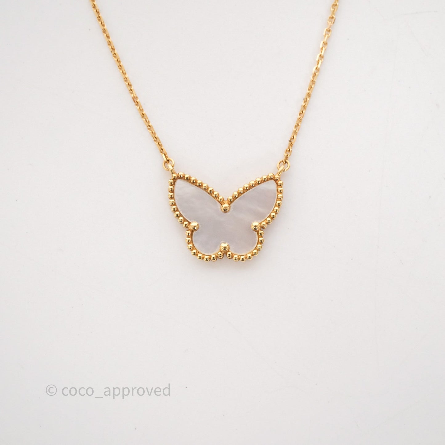 Van Cleef & Arpels Lucky Alhambra Butterfly Pendant Necklace Mother-of-pearl 18K Yellow Gold