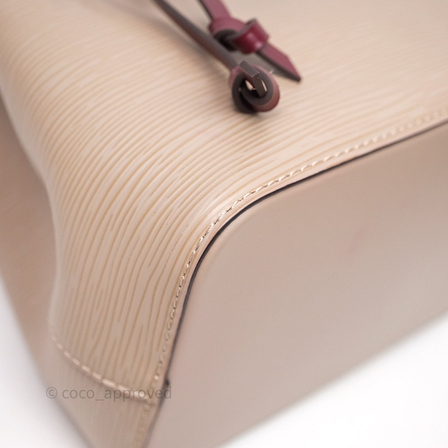 Louis Vuitton Neonoe BB Epi Beige