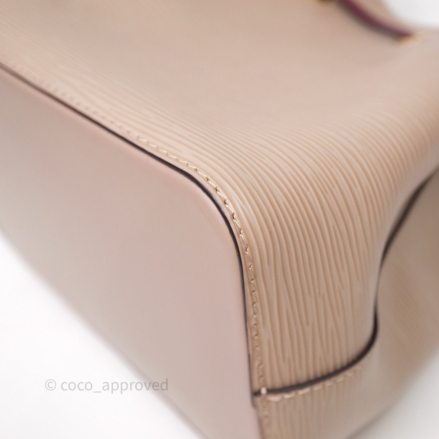 Louis Vuitton Neonoe BB Epi Beige
