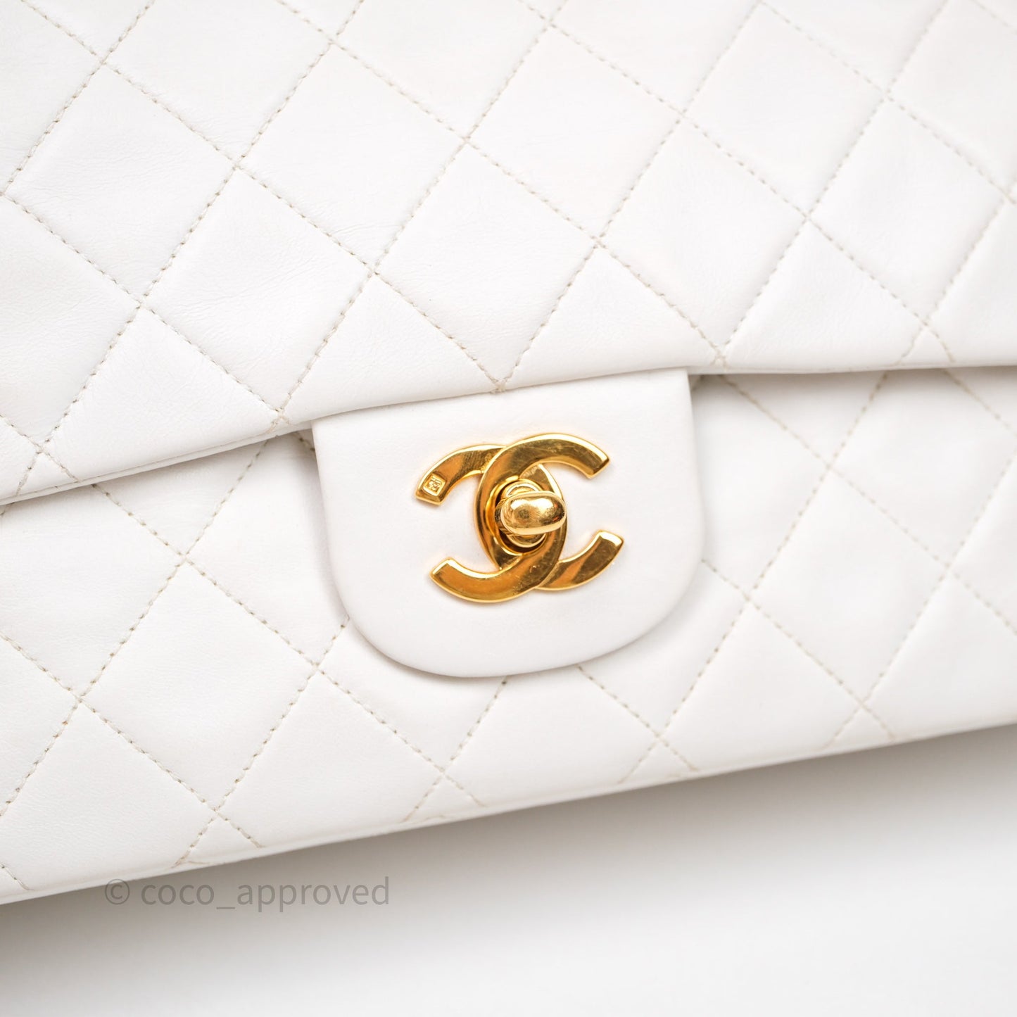 Chanel Classic Vintage Double Flap M/L White Lambskin 24K Gold Hardware