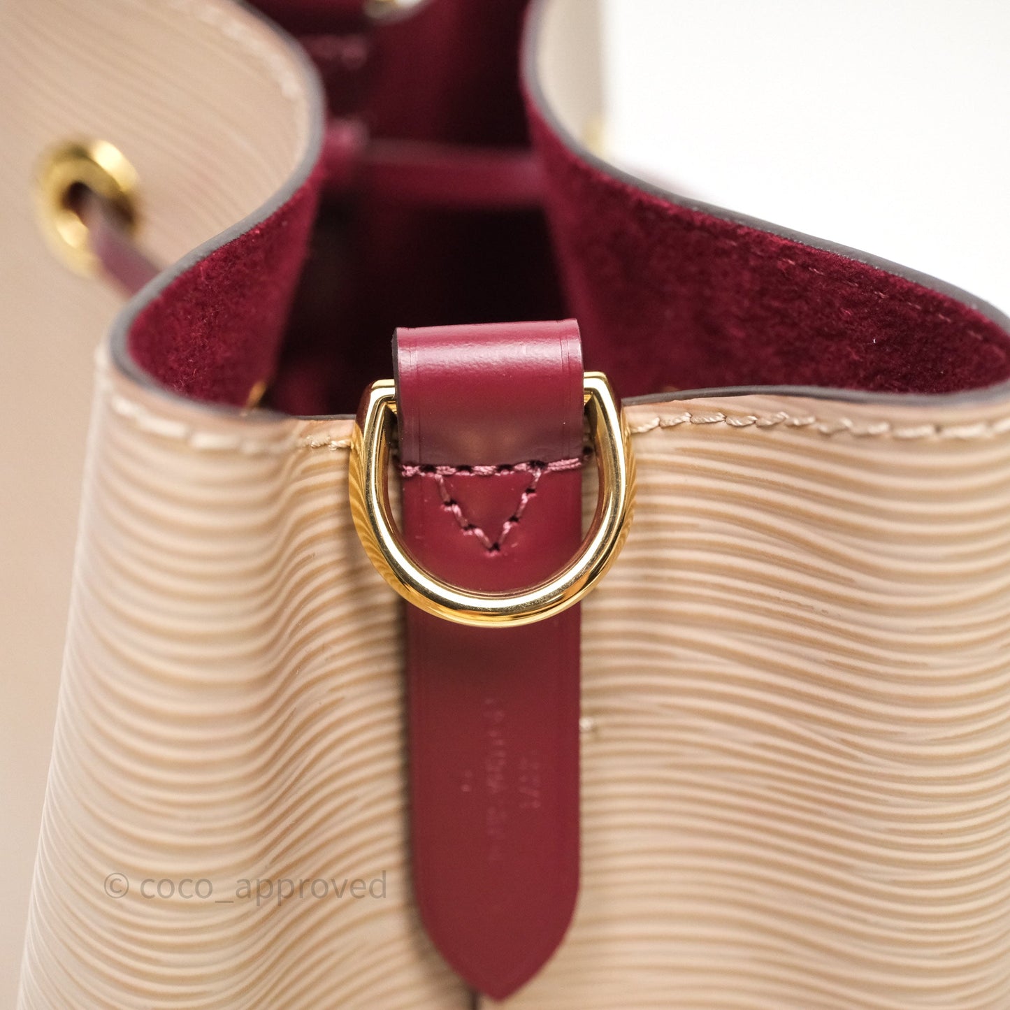 Louis Vuitton Neonoe BB Epi Beige