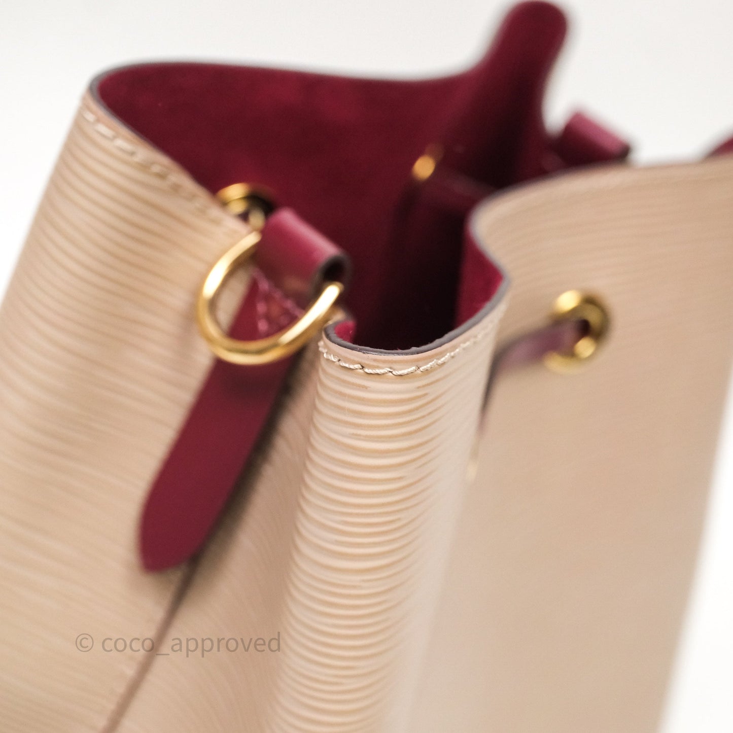 Louis Vuitton Neonoe BB Epi Beige