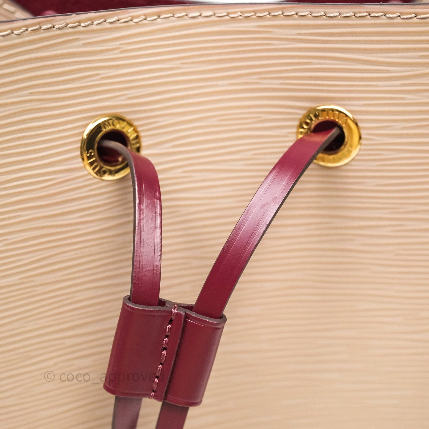Louis Vuitton Neonoe BB Epi Beige