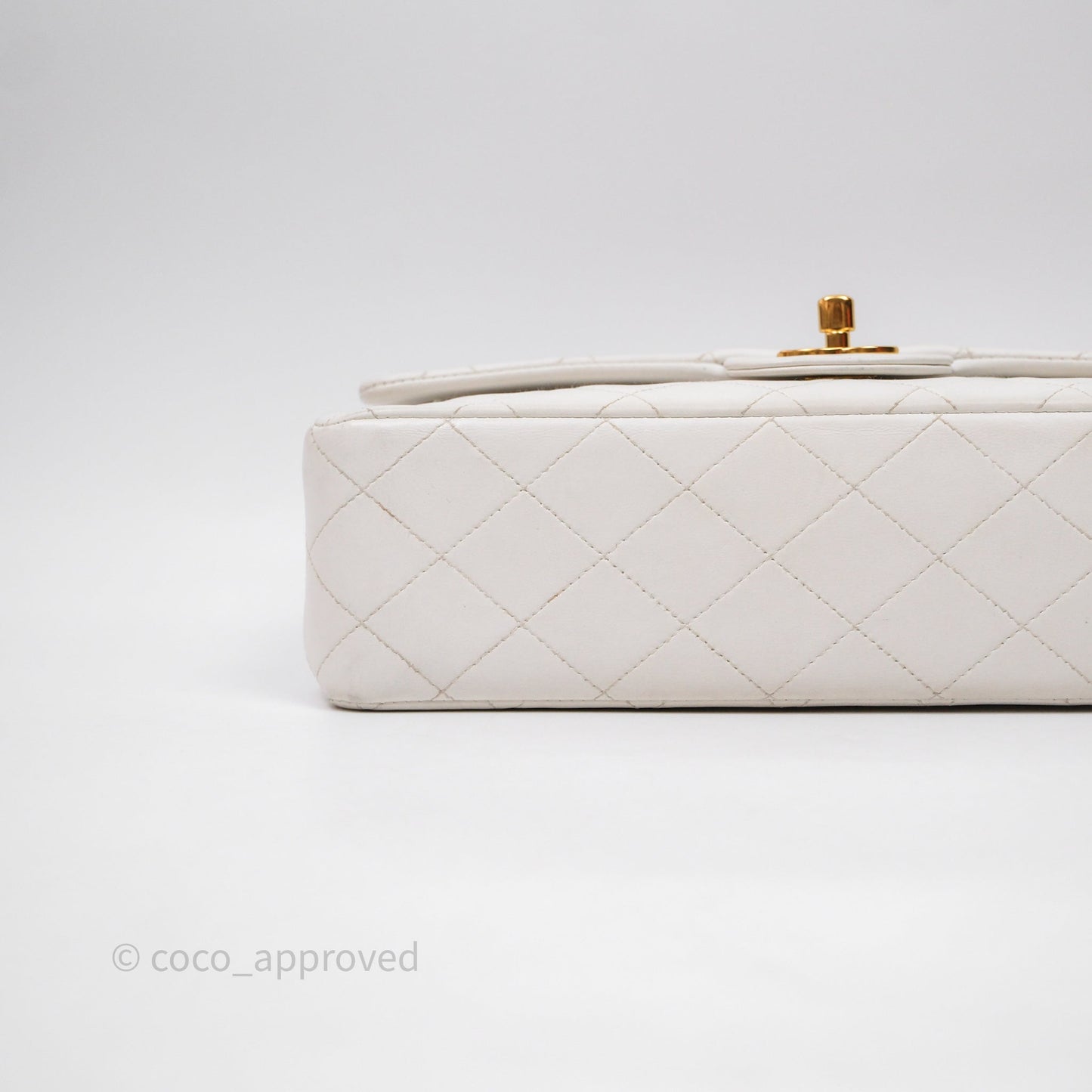 Chanel Classic Vintage Double Flap M/L White Lambskin 24K Gold Hardware