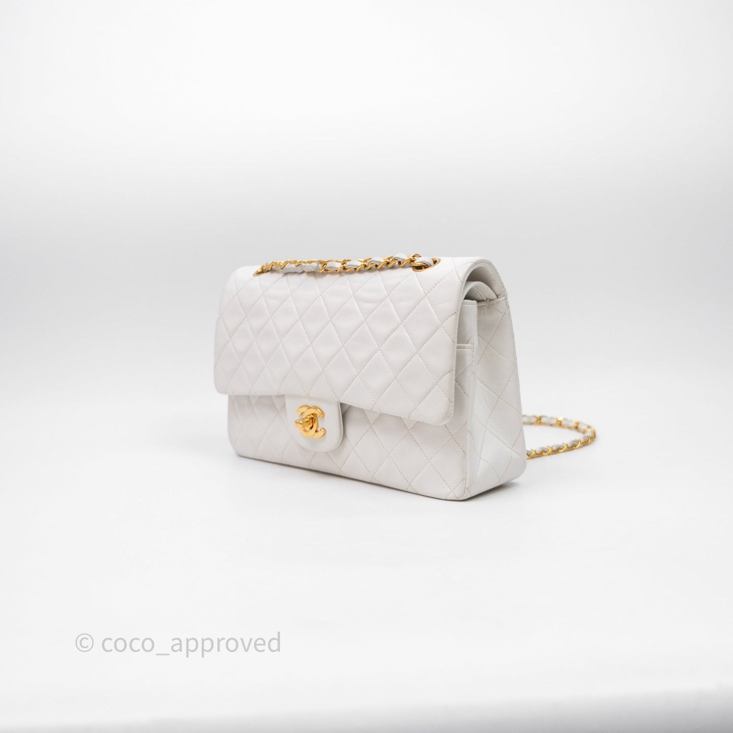 Chanel Classic Vintage Double Flap M/L White Lambskin 24K Gold Hardware