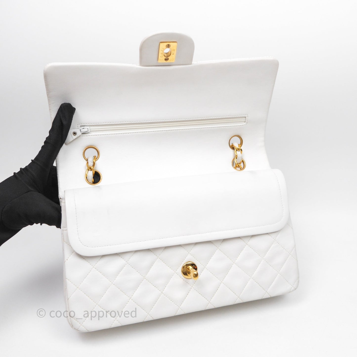 Chanel Classic Vintage Double Flap M/L White Lambskin 24K Gold Hardware