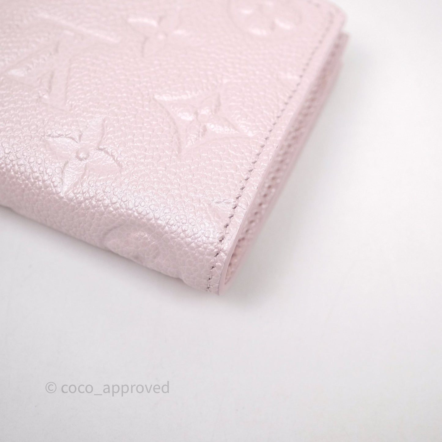 Louis Vuitton Lisa Wallet Snowy Pearl Monogram