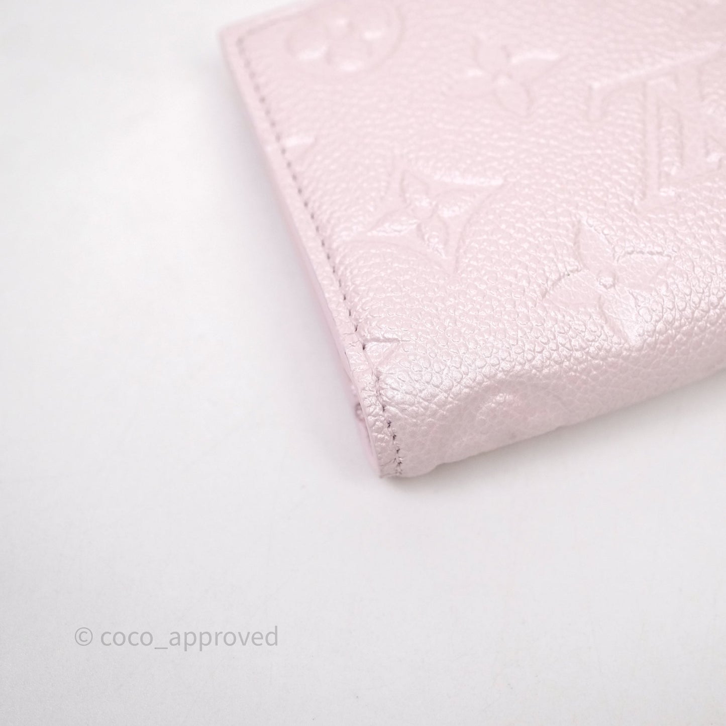 Louis Vuitton Lisa Wallet Snowy Pearl Monogram