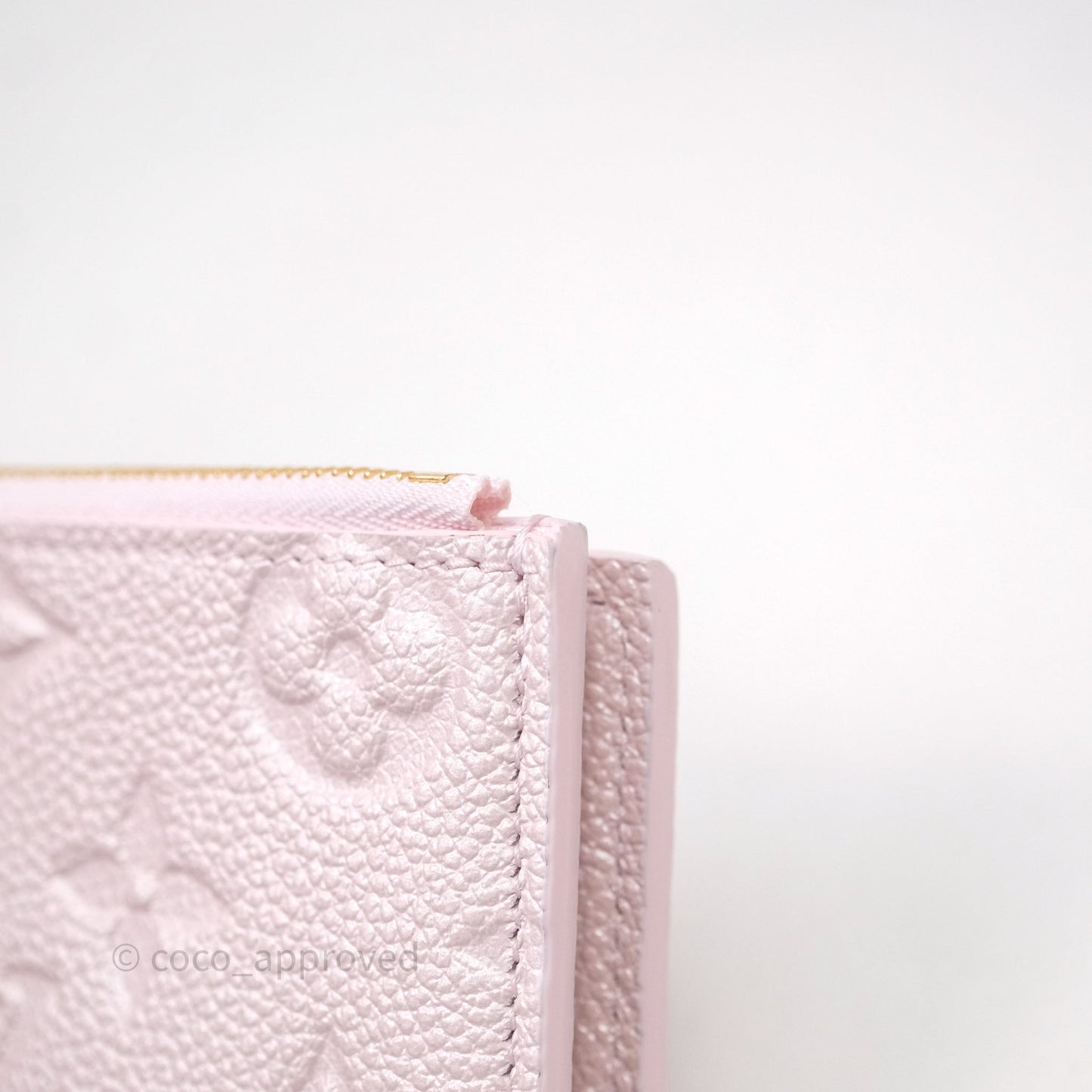Louis Vuitton Lisa Wallet Snowy Pearl Monogram