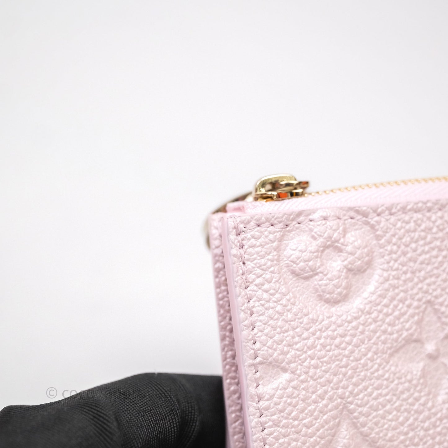 Louis Vuitton Lisa Wallet Snowy Pearl Monogram