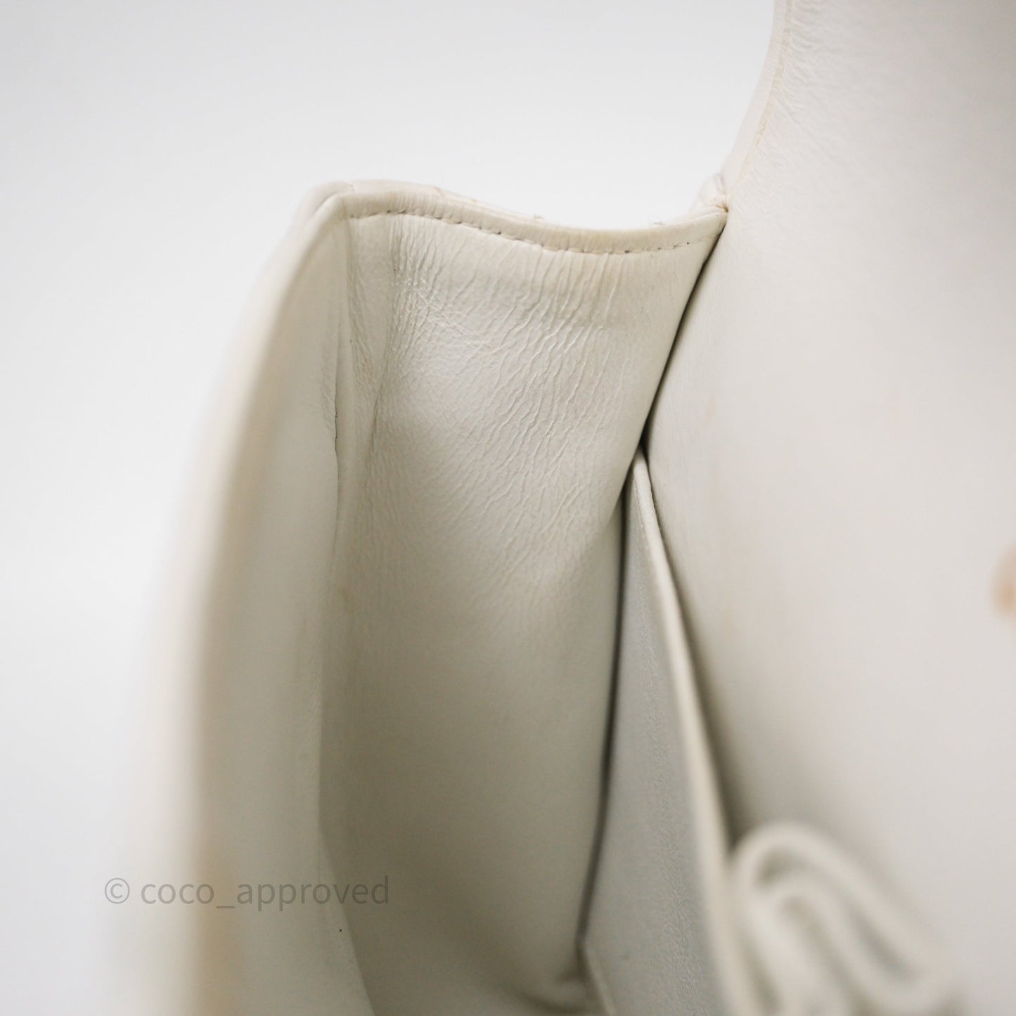 Chanel Classic Vintage Double Flap M/L White Lambskin 24K Gold Hardware