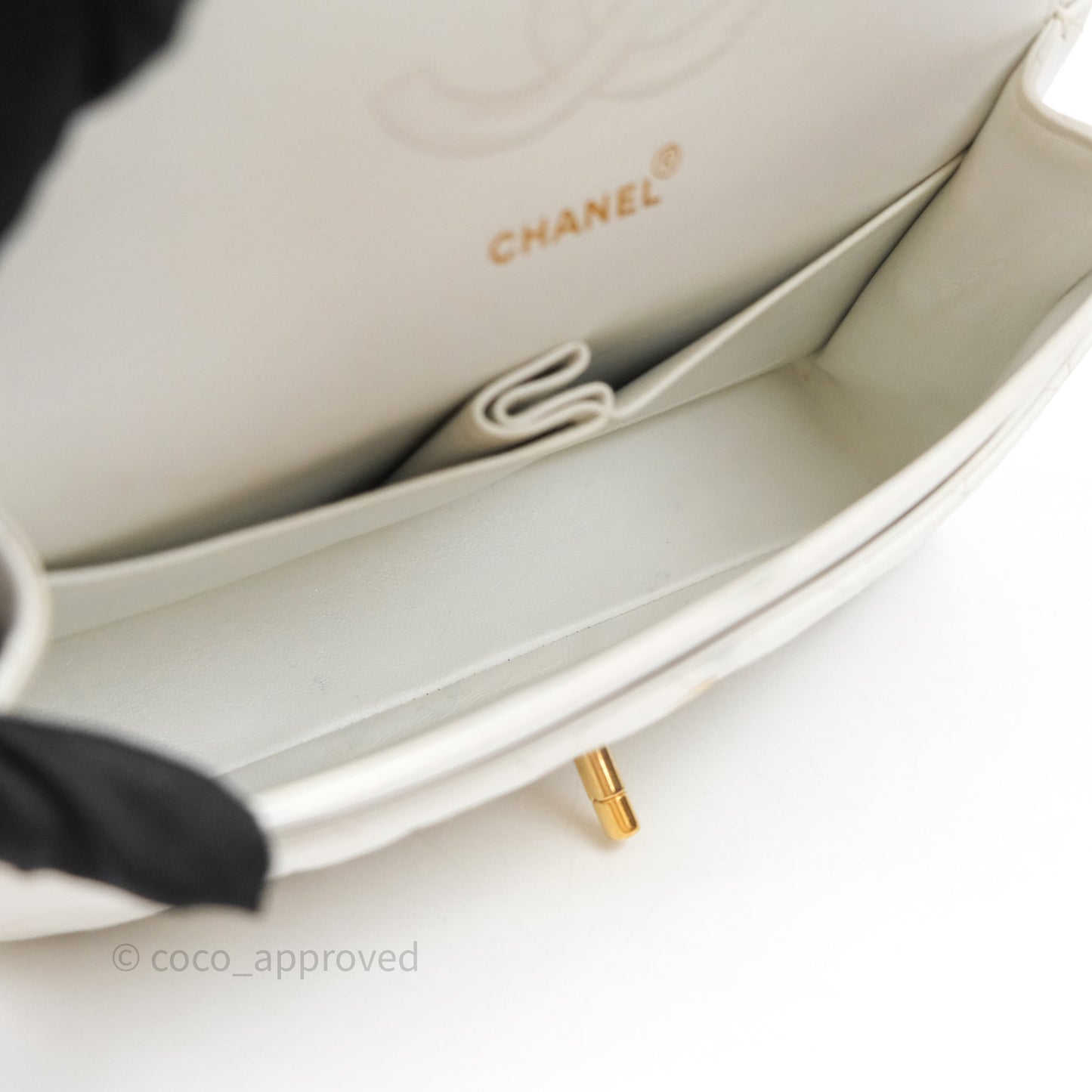 Chanel Classic Vintage Double Flap M/L White Lambskin 24K Gold Hardware