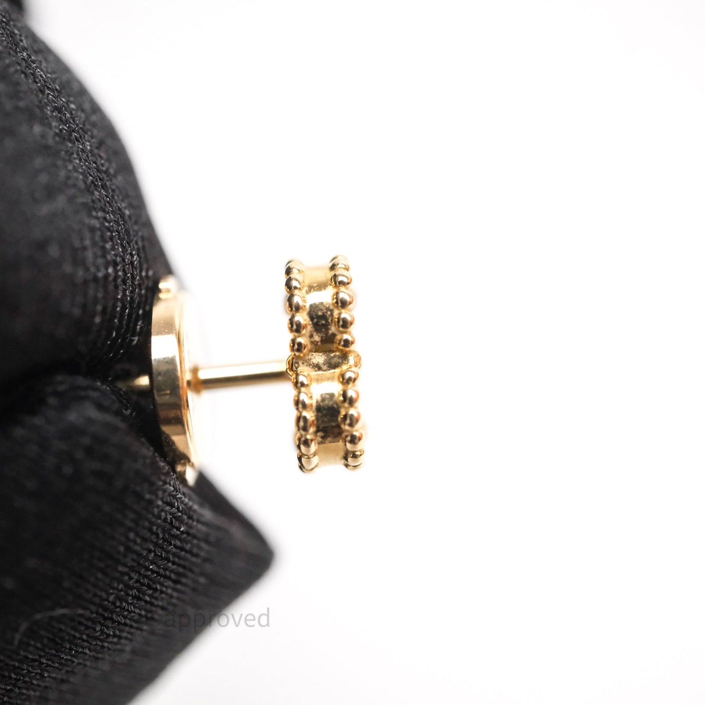Van Cleef & Arpels Sweet Alhambra Earstuds Earrings Pendant Onyx Yellow Gold