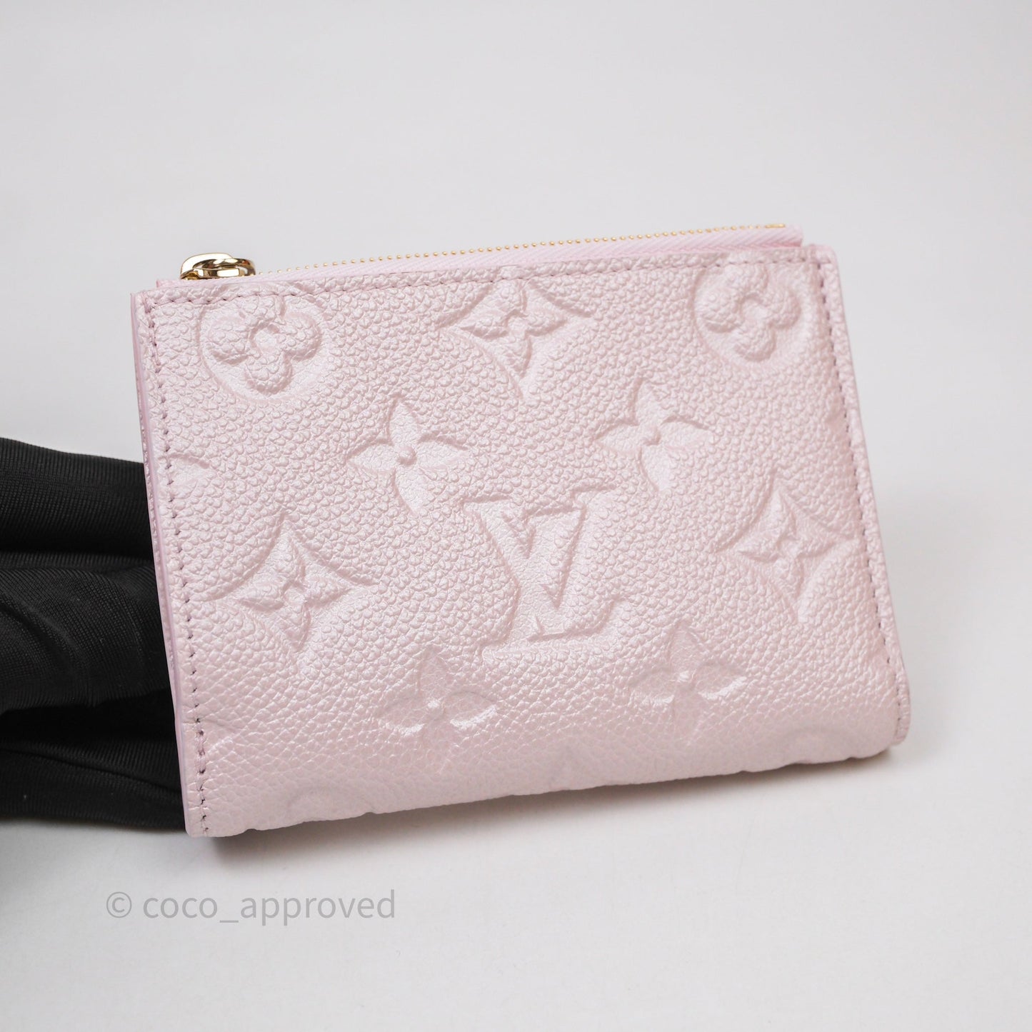 Louis Vuitton Lisa Wallet Snowy Pearl Monogram