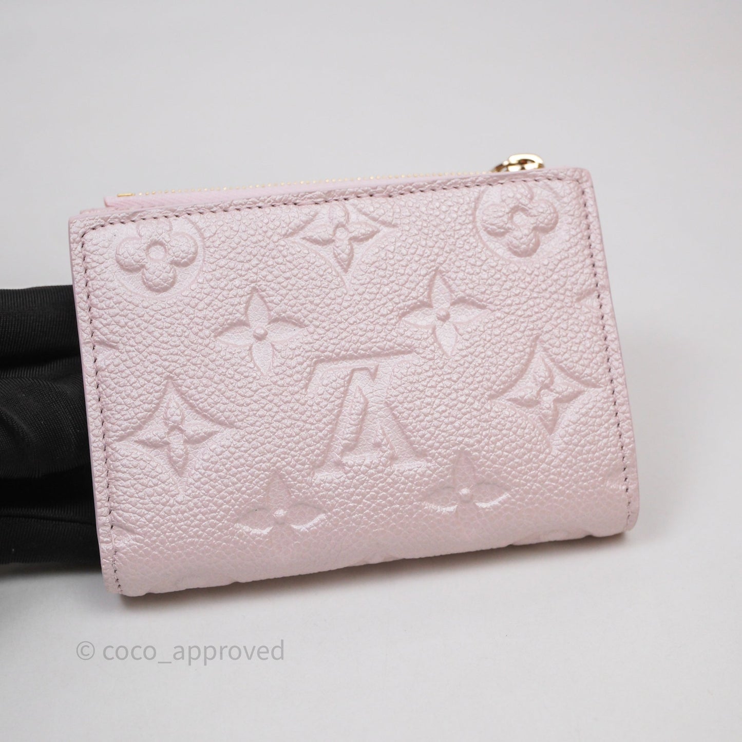 Louis Vuitton Lisa Wallet Snowy Pearl Monogram