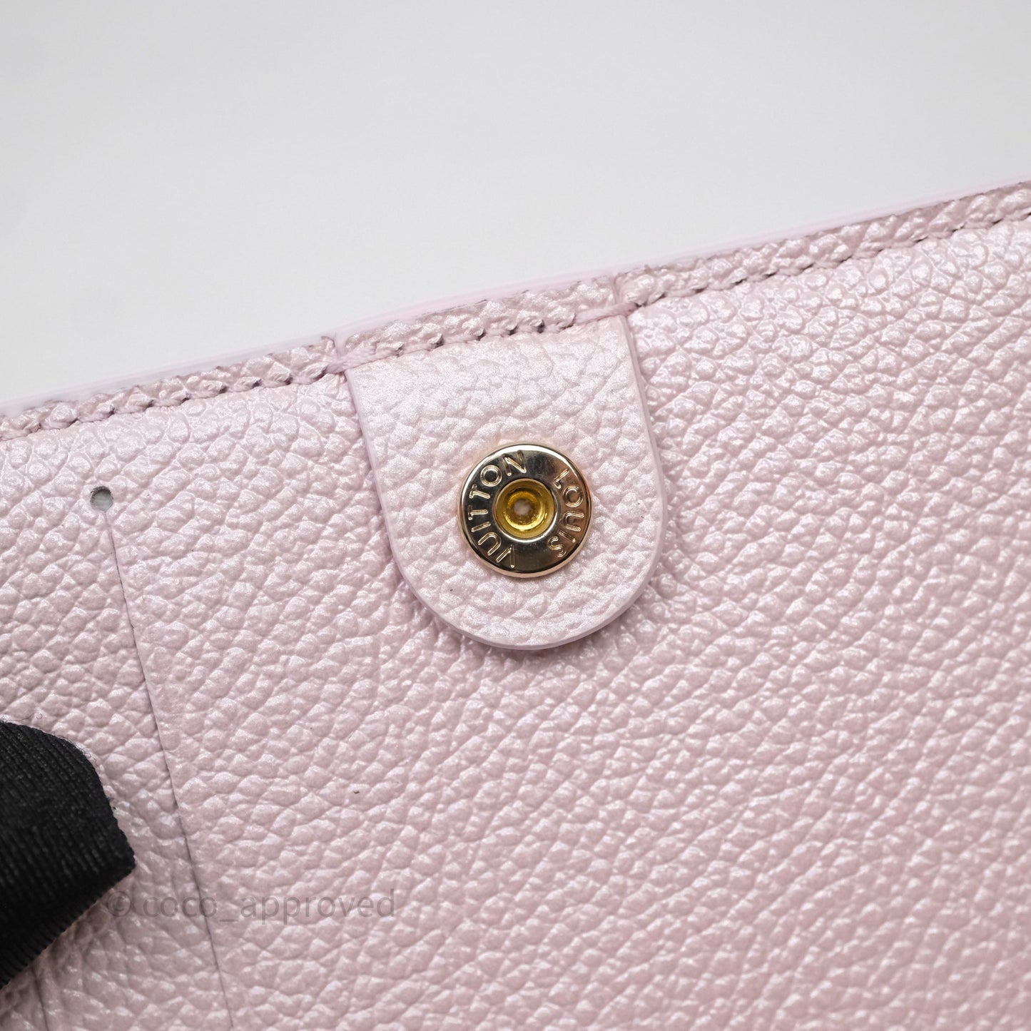 Louis Vuitton Lisa Wallet Snowy Pearl Monogram