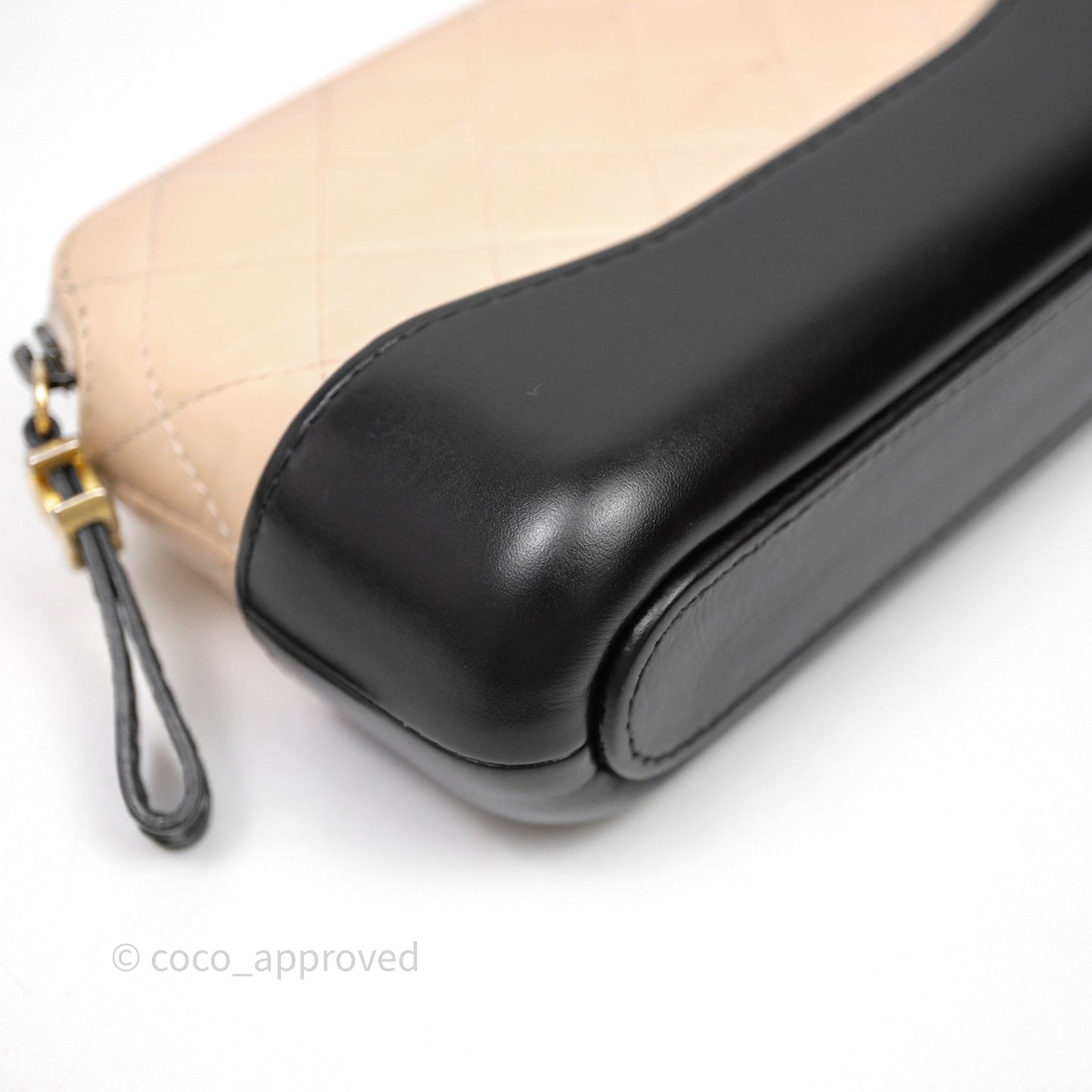 Chanel Gabrielle Clutch With Chain Aged Calfskin Black Beige Mixed Hardware