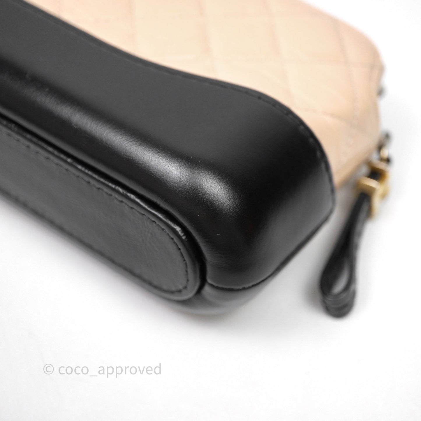 Chanel Gabrielle Clutch With Chain Aged Calfskin Black Beige Mixed Hardware