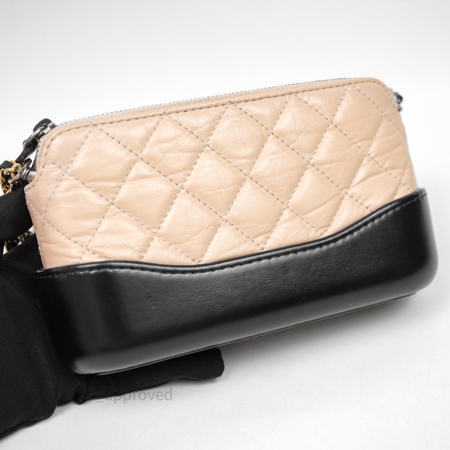 Chanel Gabrielle Clutch With Chain Aged Calfskin Black Beige Mixed Hardware
