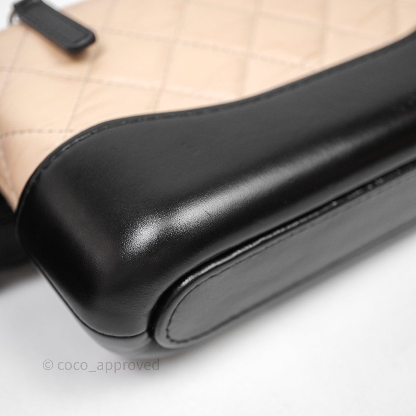 Chanel Gabrielle Clutch With Chain Aged Calfskin Black Beige Mixed Hardware