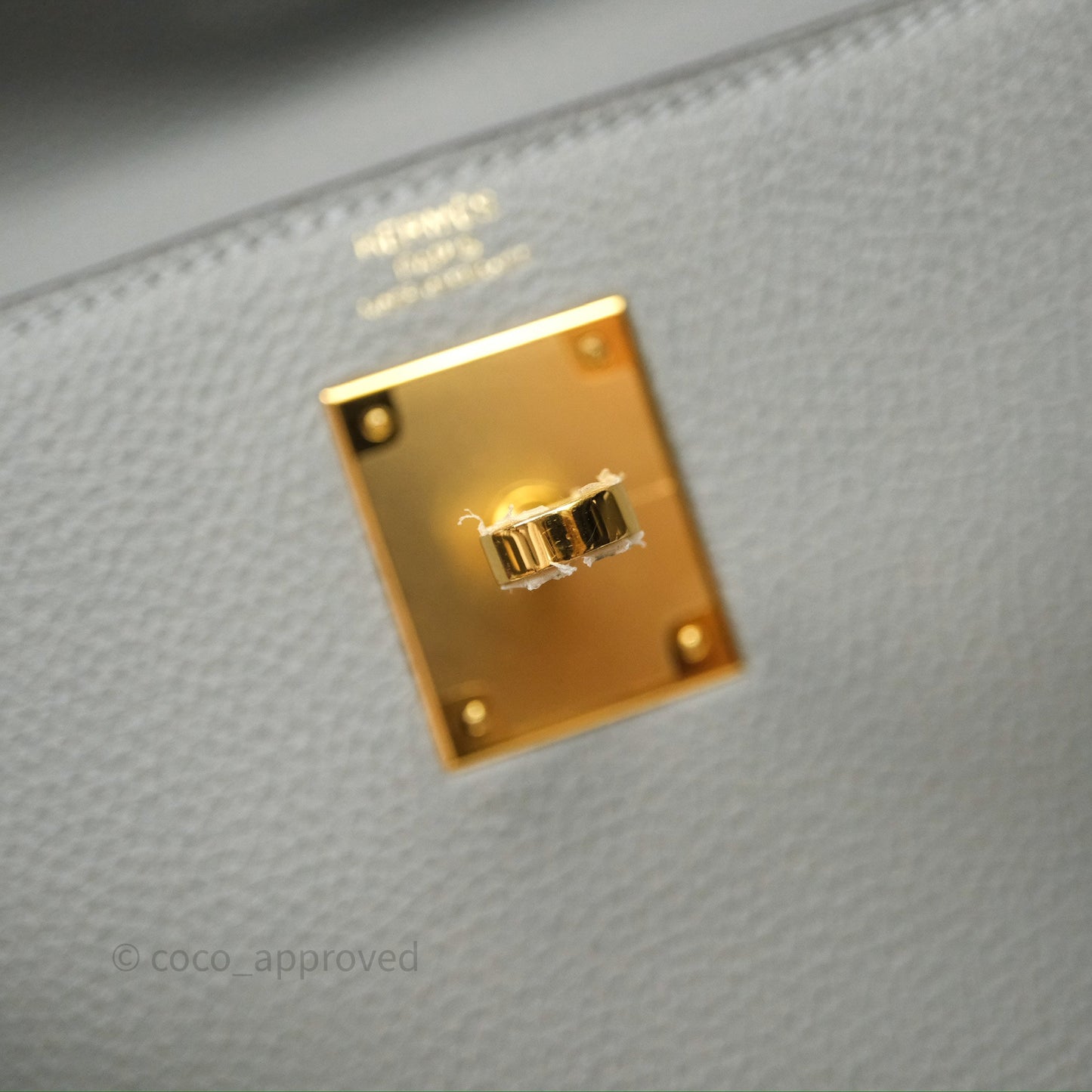 Hermès Kelly 28 Gris Mouette 4Z Togo Gold Hardware