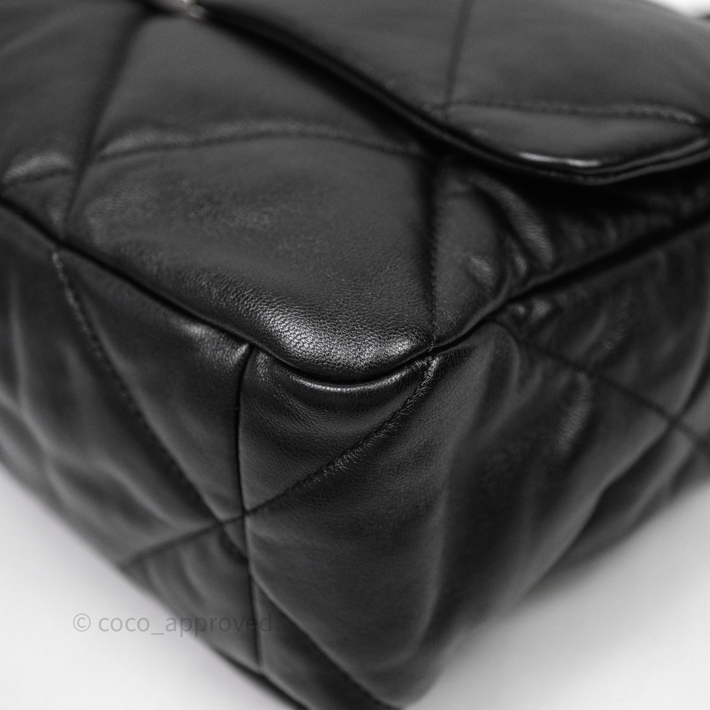 Chanel 19 Medium Black Mixed Hardware