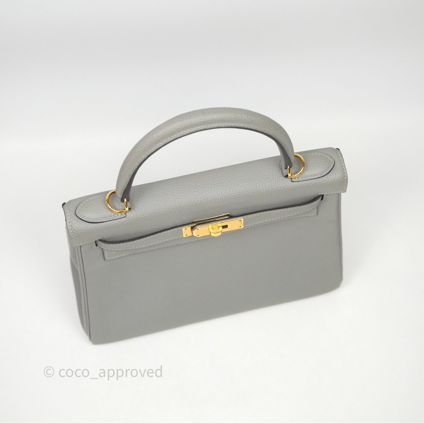 Hermès Kelly 28 Gris Mouette 4Z Togo Gold Hardware