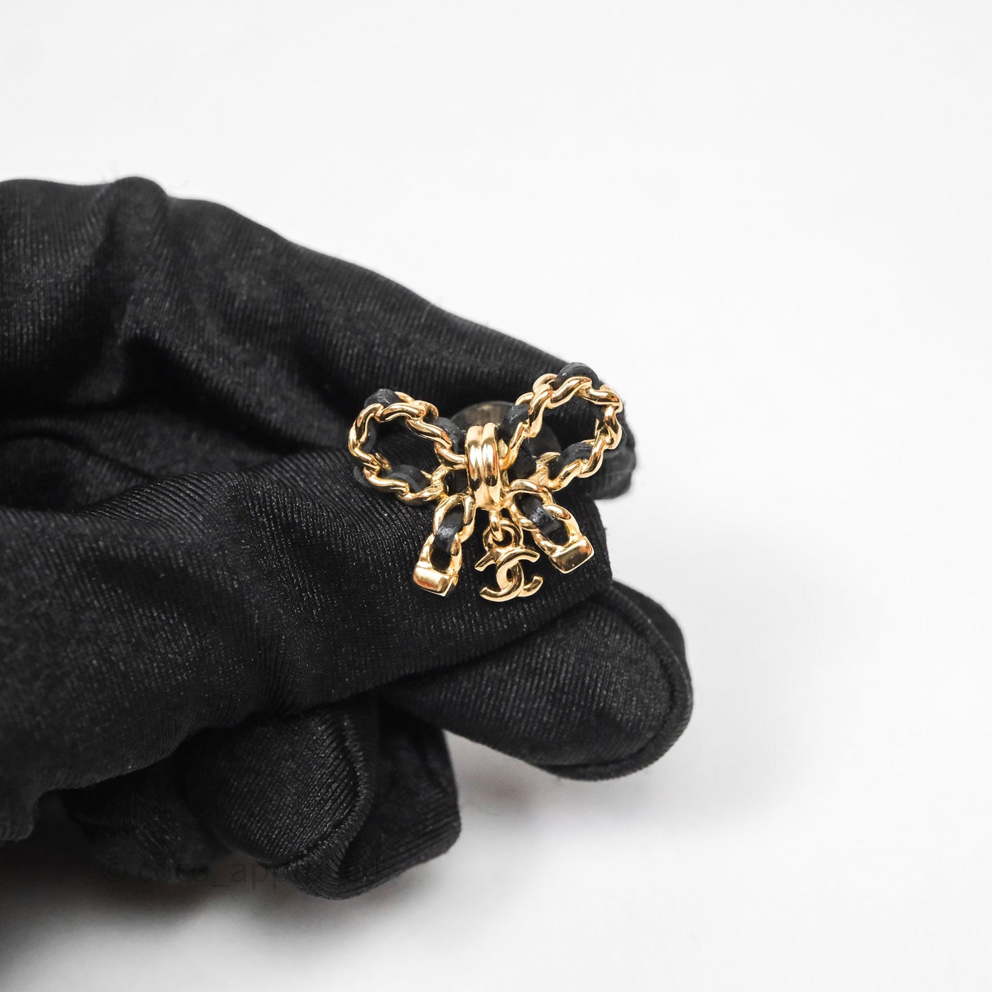 Chanel Woven Ribbon Bow Black Earrings Gold Tone 25V