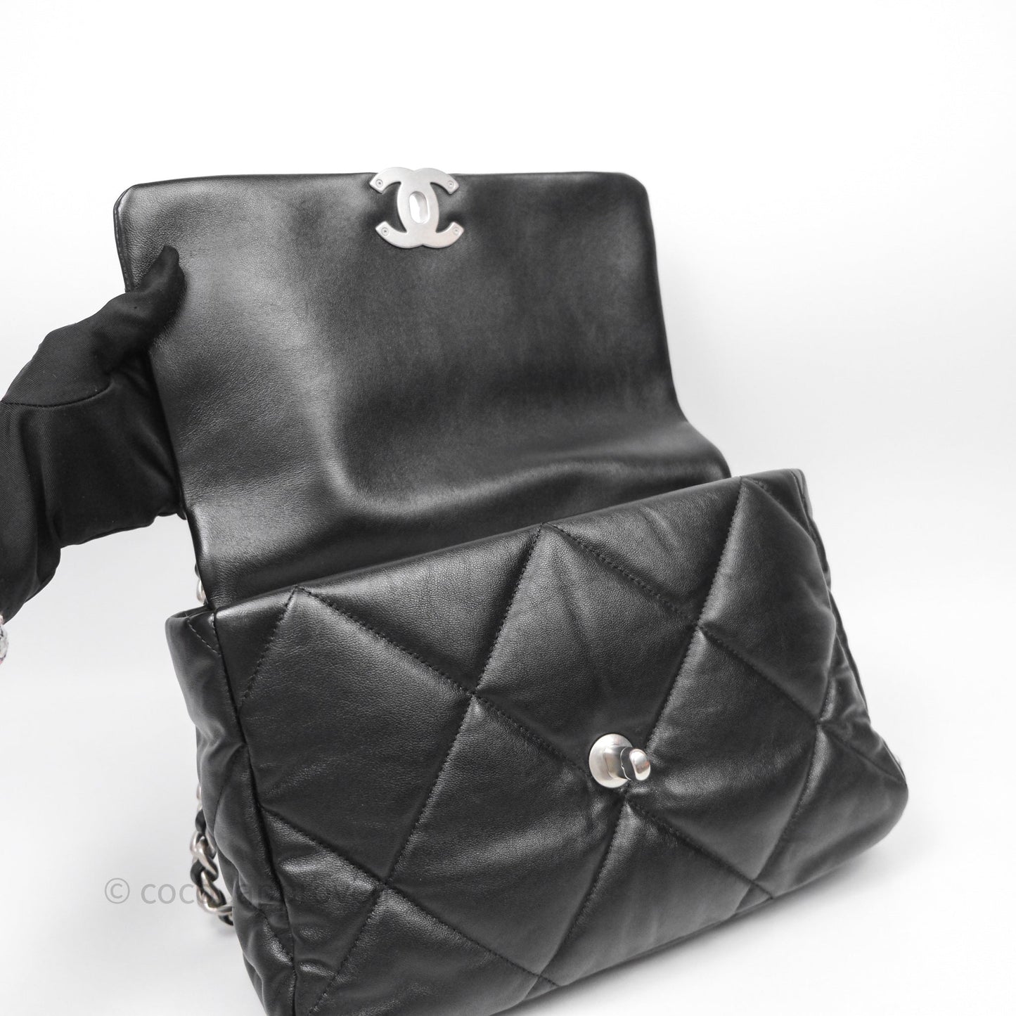 Chanel 19 Medium Black Mixed Hardware