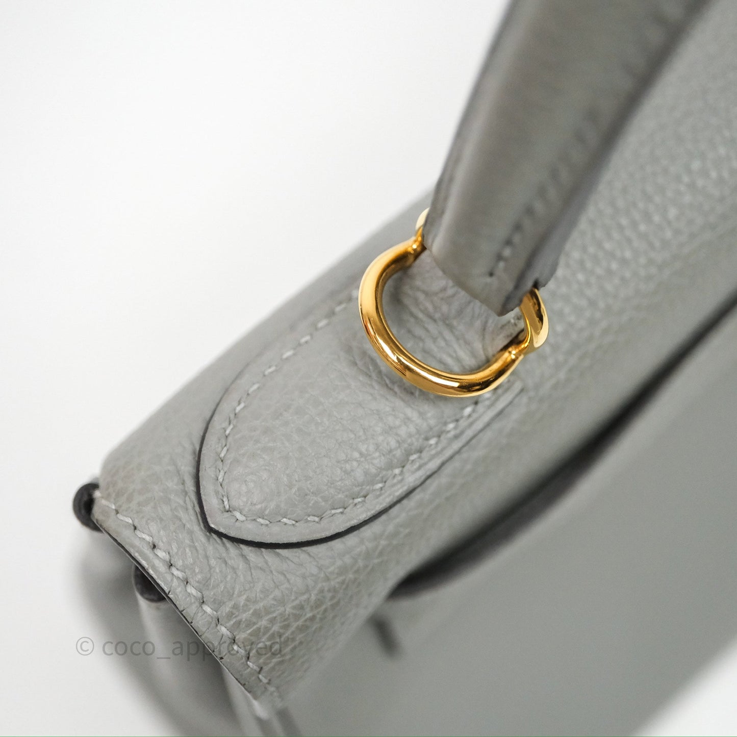 Hermès Kelly 28 Gris Mouette 4Z Togo Gold Hardware
