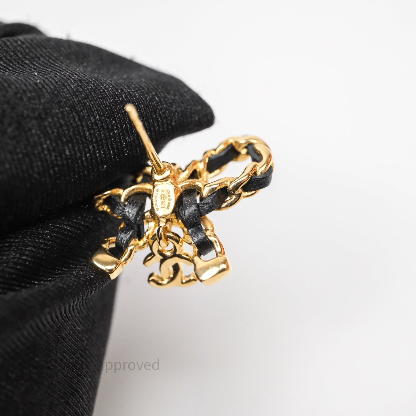Chanel Woven Ribbon Bow Black Earrings Gold Tone 25V