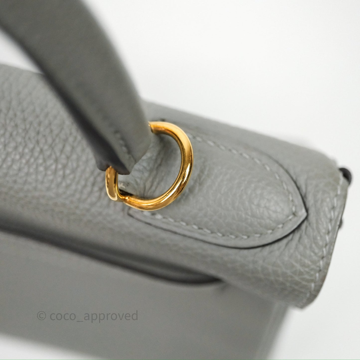 Hermès Kelly 28 Gris Mouette 4Z Togo Gold Hardware