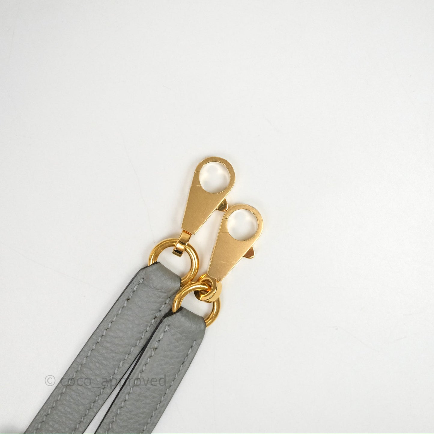 Hermès Kelly 28 Gris Mouette 4Z Togo Gold Hardware