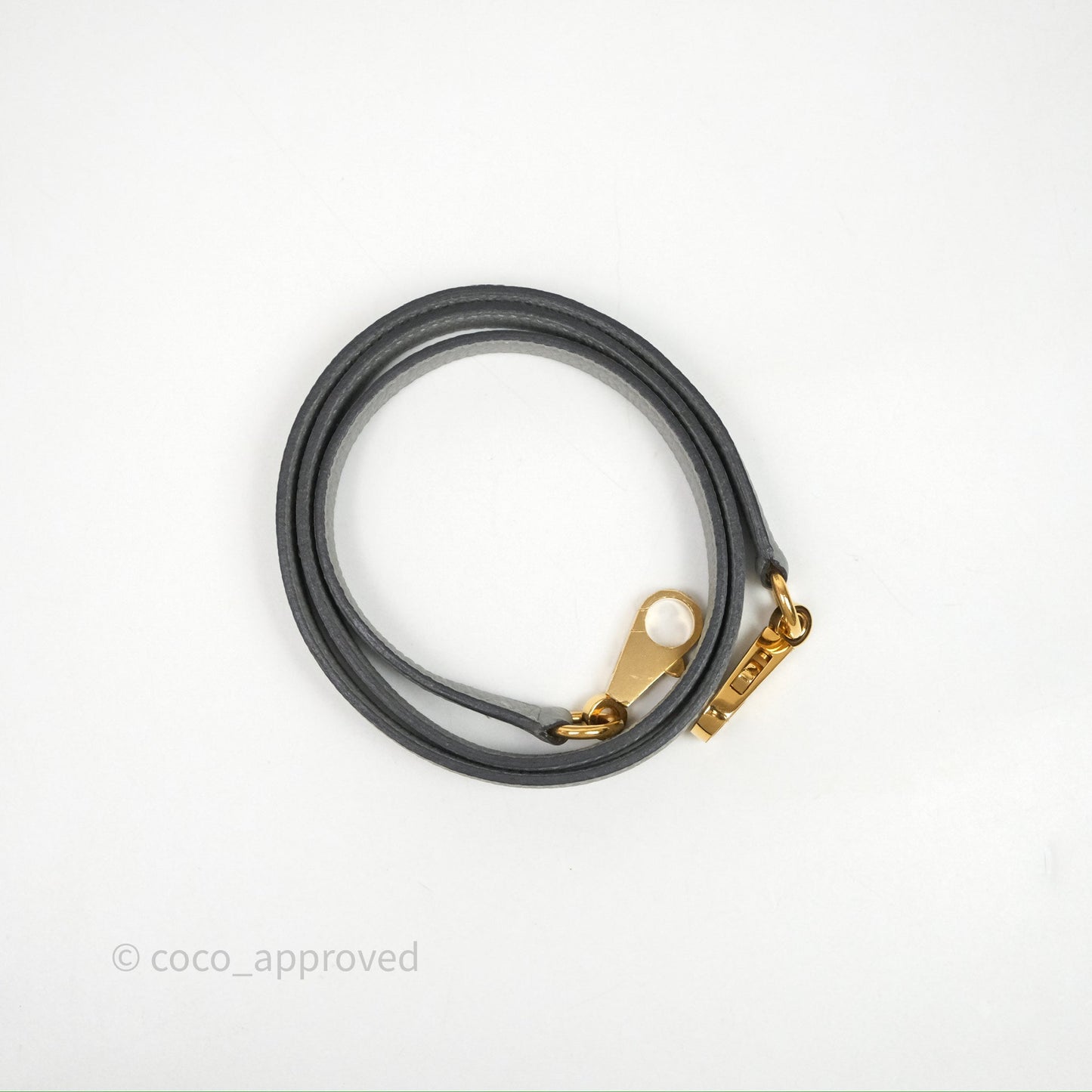 Hermès Kelly 28 Gris Mouette 4Z Togo Gold Hardware