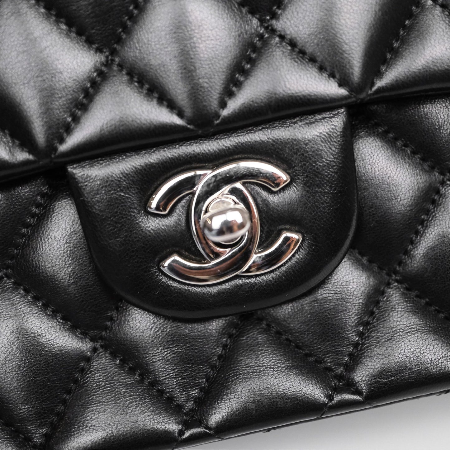 Chanel Classic M/L Medium Flap Quilted Black Lambskin Silver Hardware