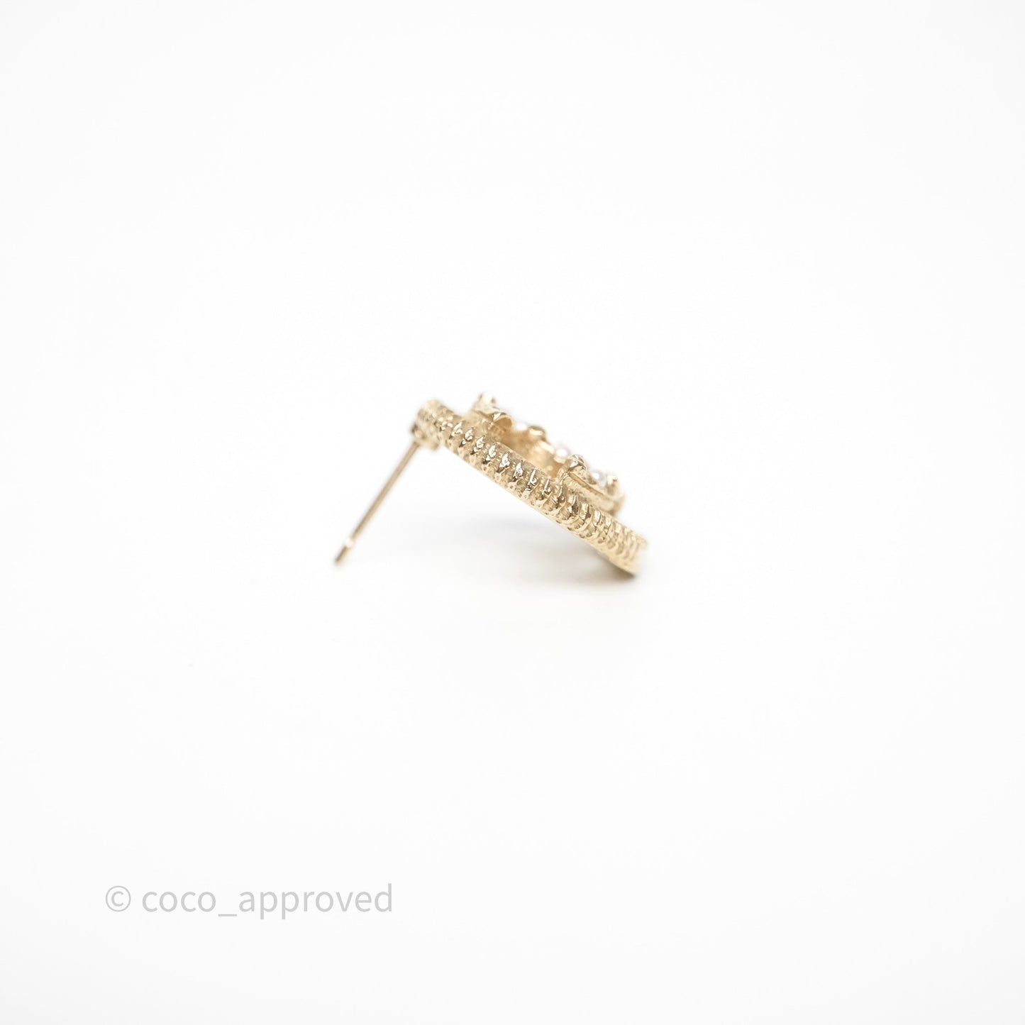 Chanel Round CC Crystals Pearl Earrings Gold Tone 19V