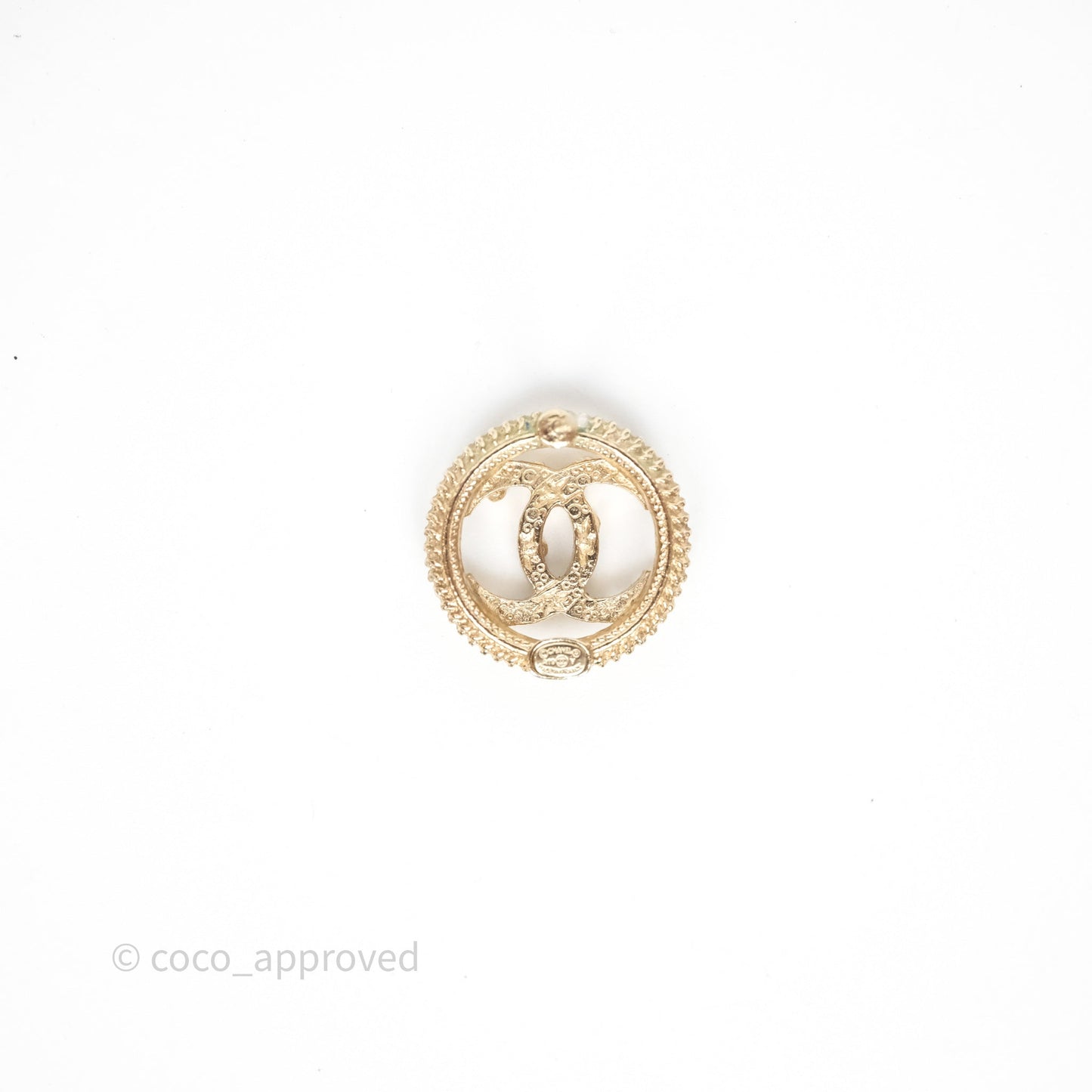 Chanel Round CC Crystals Pearl Earrings Gold Tone 19V