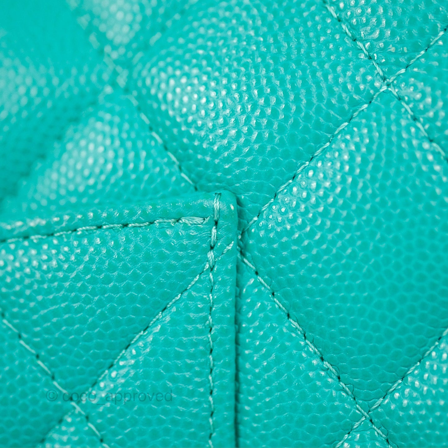 Chanel Classic M/L Medium Flap Quilted Green Caviar Gold Hardware