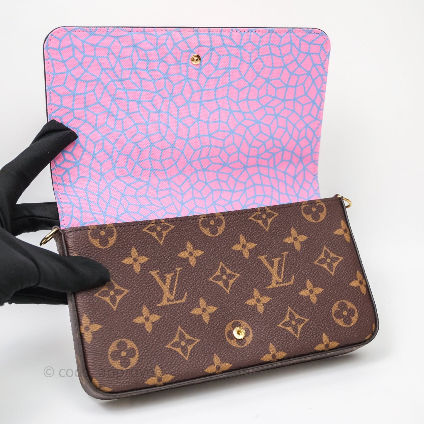 Louis Vuitton X Yayoi Kusama Pochette Felicie in Monogram Pumpkins