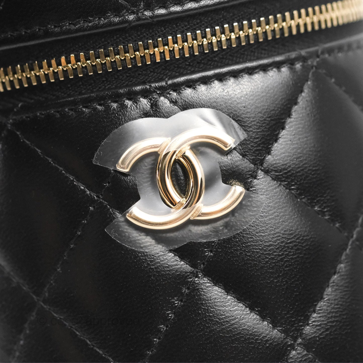 Chanel Mini Top Handle Vanity Case Black Shiny Lambskin Gold Hardware 22S