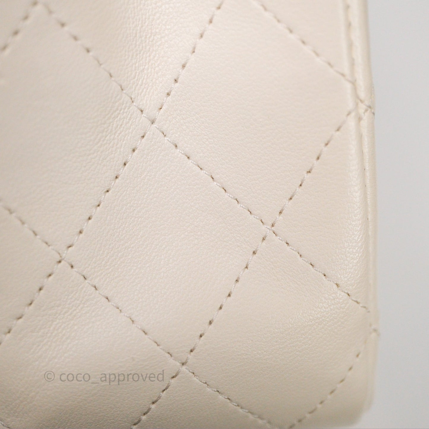 Chanel Classic M/L Medium Flap Quilted Ivory White Lambskin Gold Hardware