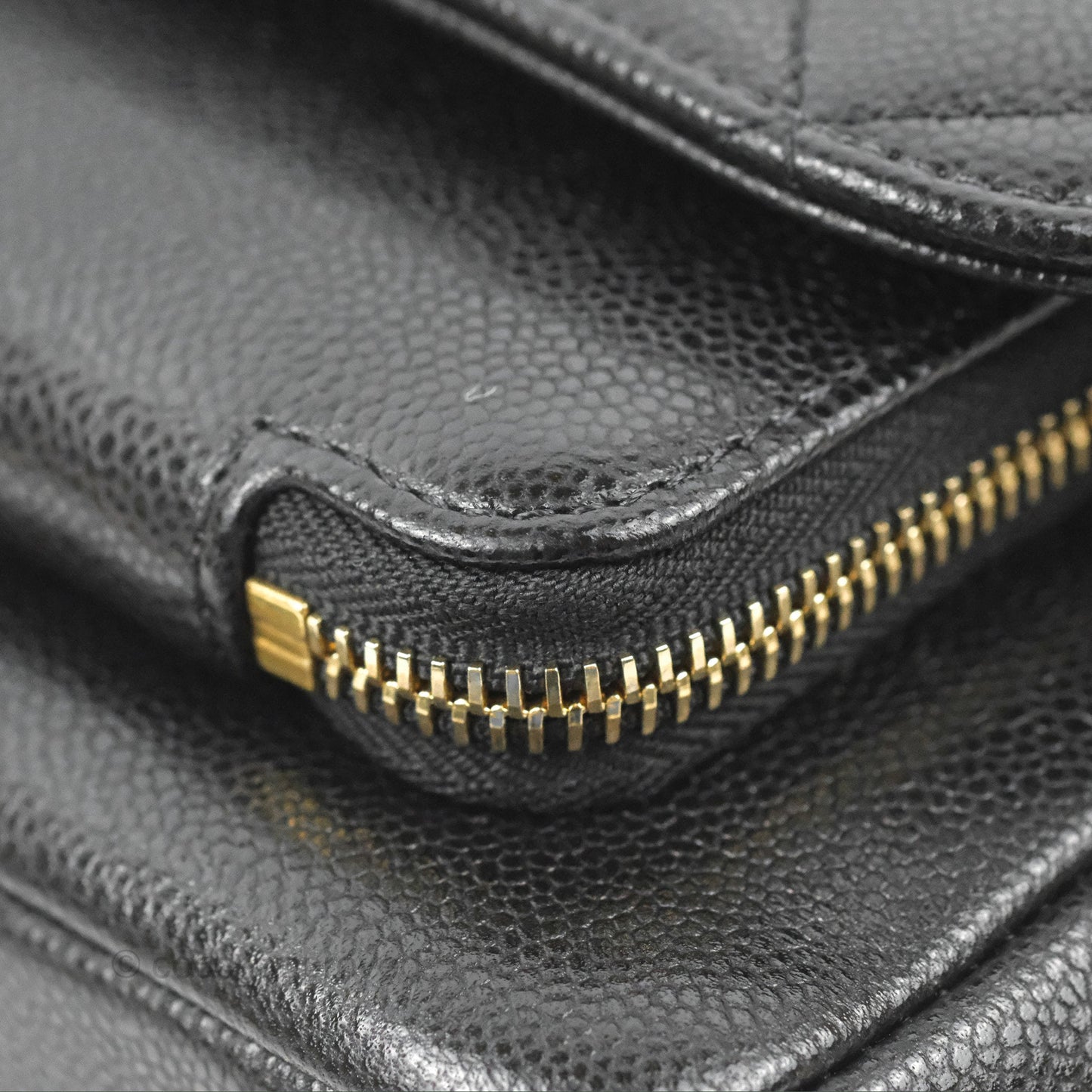 Chanel Quilted Medium Business Affinity Flap Black Caviar Gold Hardware