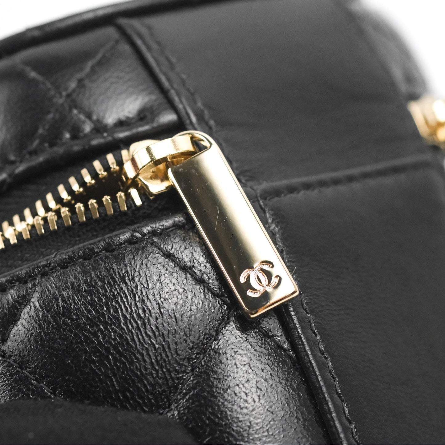 Chanel Mini Top Handle Vanity Case Black Shiny Lambskin Gold Hardware 22S