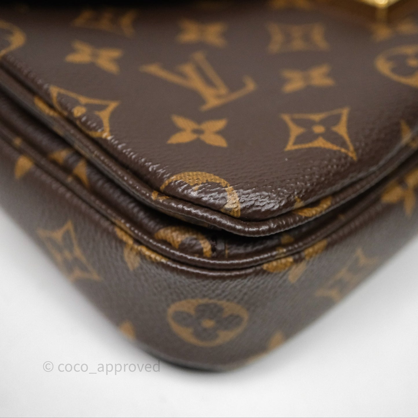 Louis Vuitton Pochette Metis Monogram