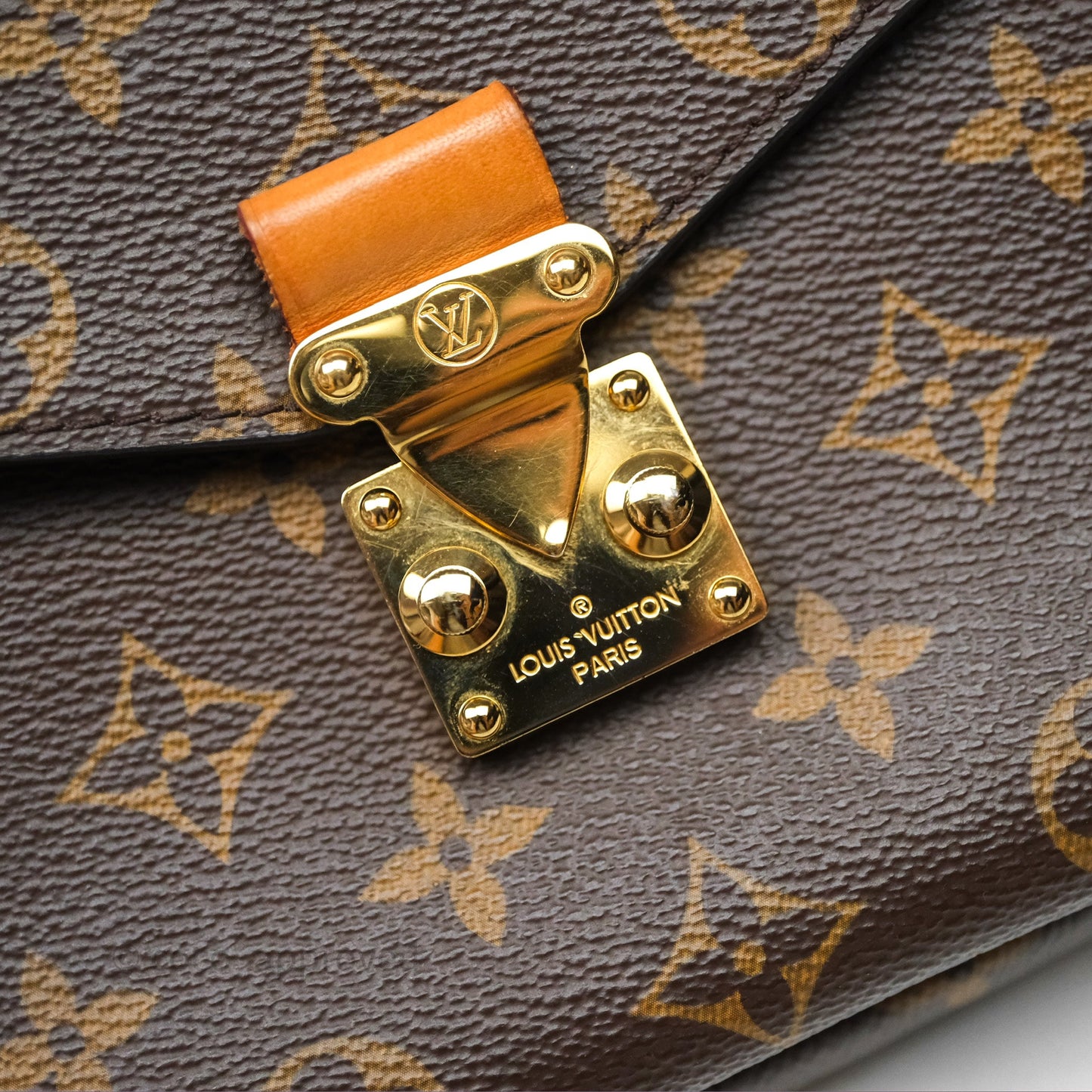 Louis Vuitton Pochette Metis Monogram