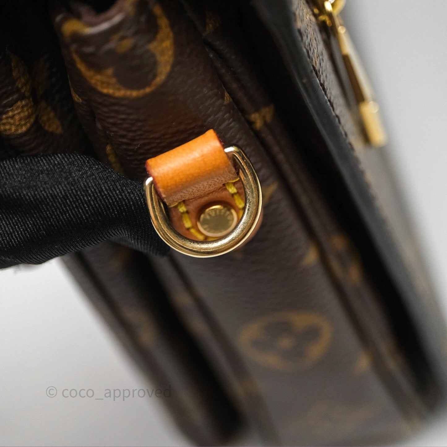 Louis Vuitton Pochette Metis Monogram