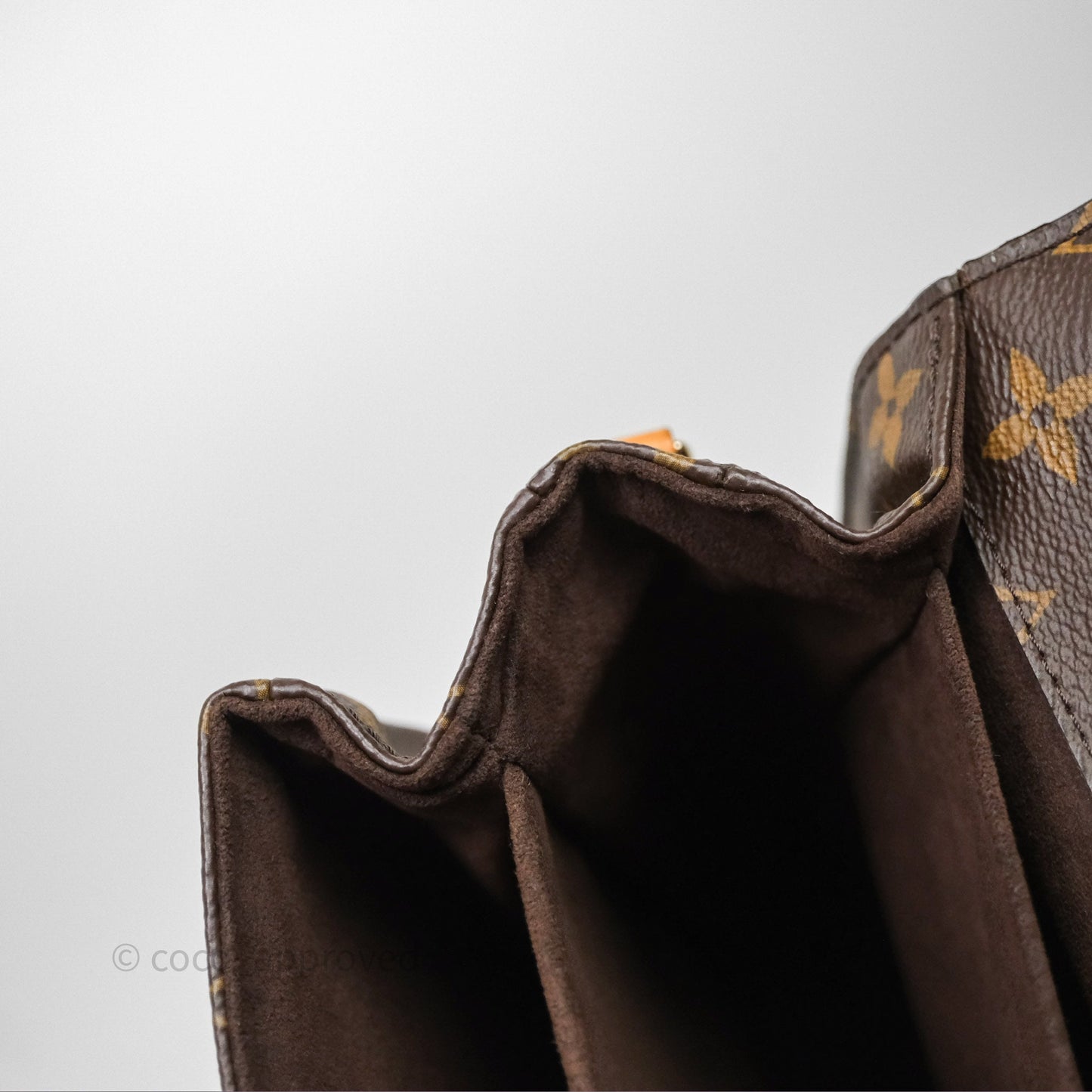 Louis Vuitton Pochette Metis Monogram