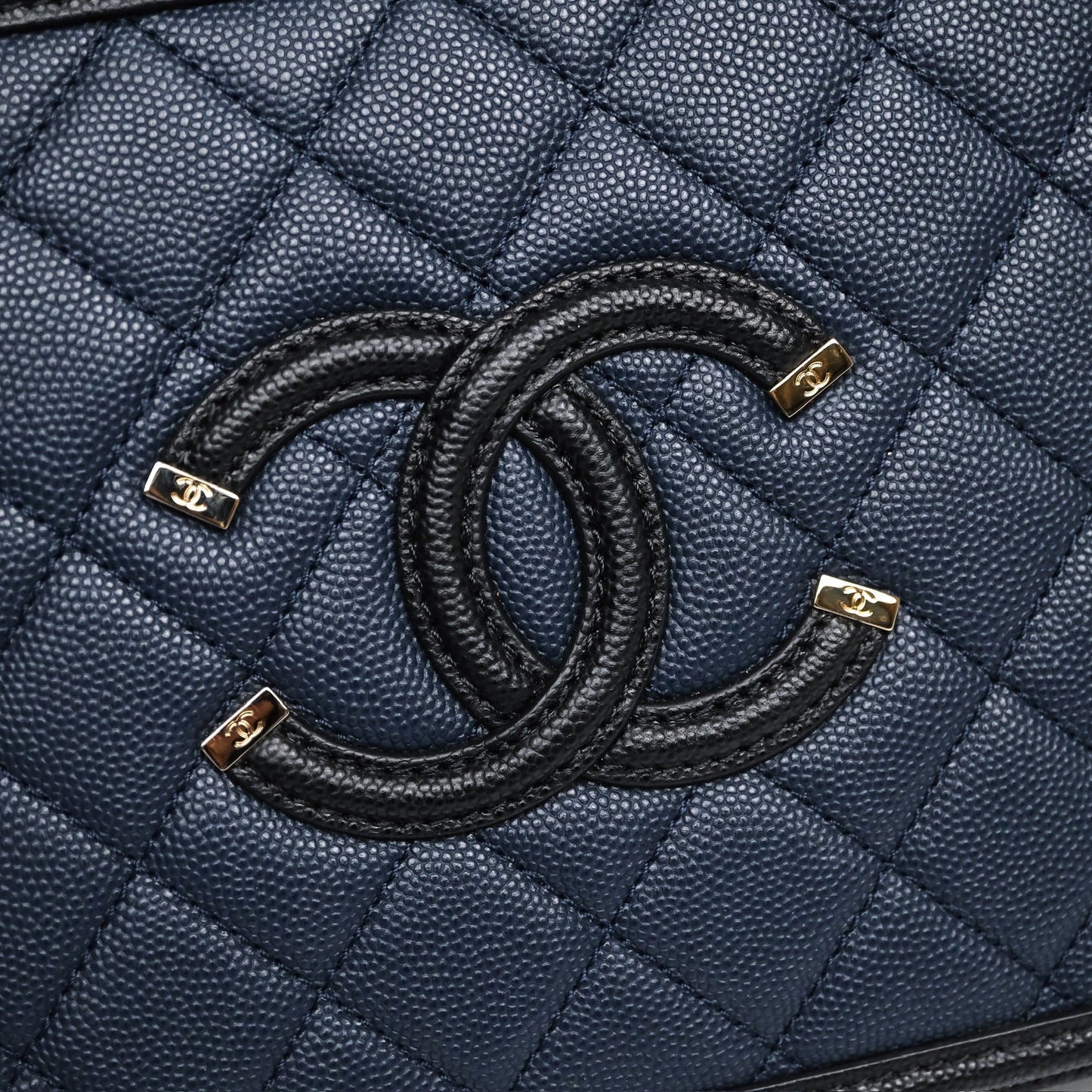 Chanel Quilted Medium CC Filigree Vanity Case Dark Navy Caviar Gold Hardware