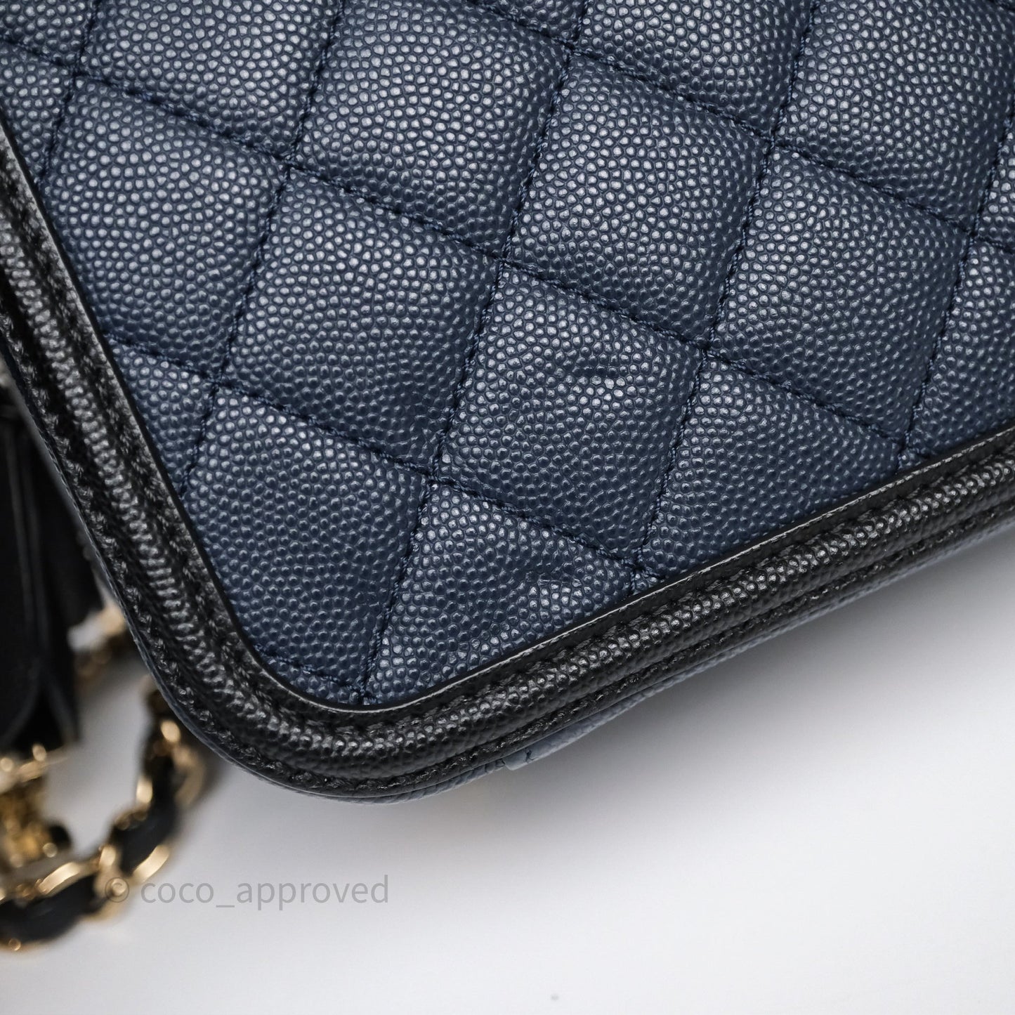 Chanel Quilted Medium CC Filigree Vanity Case Dark Navy Caviar Gold Hardware