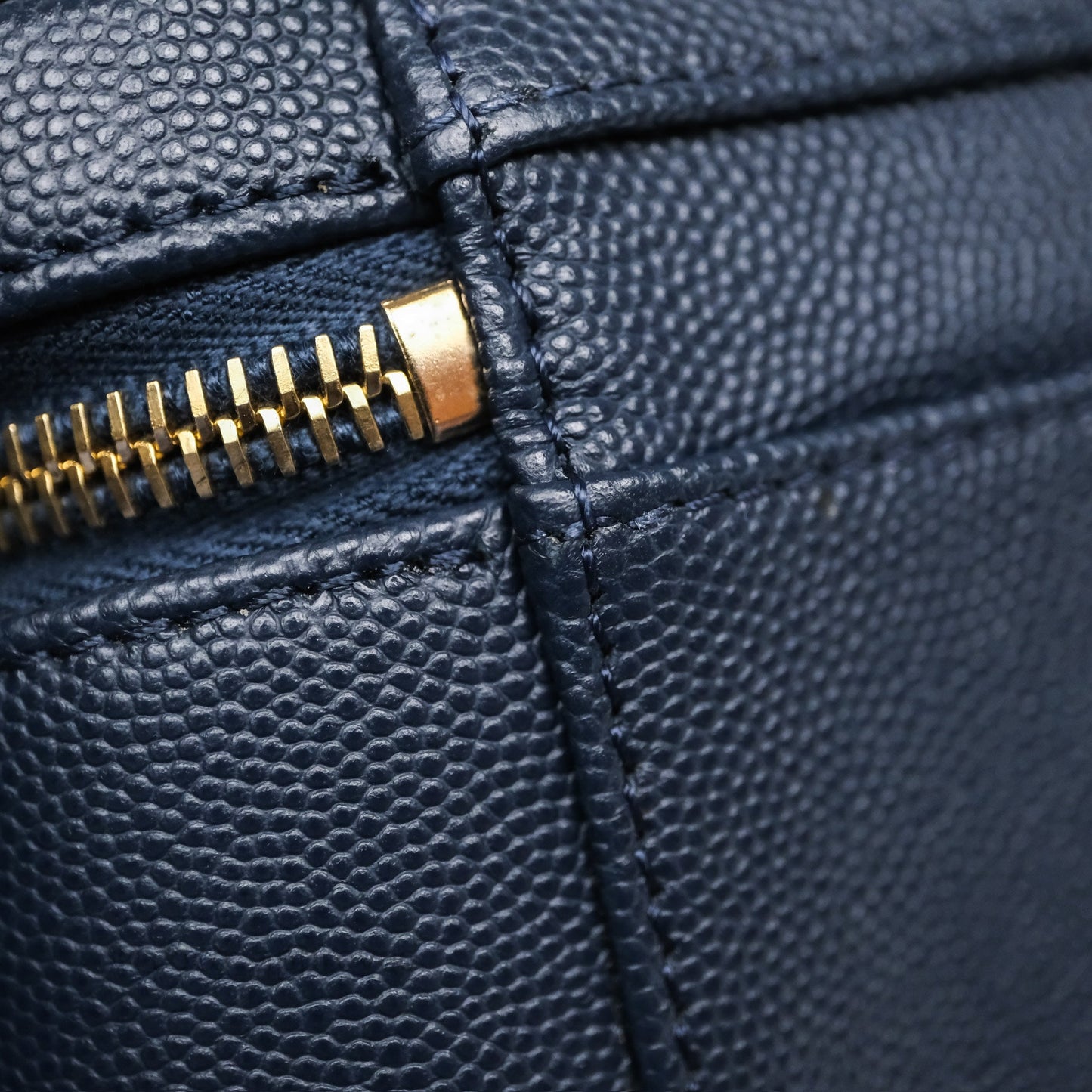 Chanel Quilted Medium CC Filigree Vanity Case Dark Navy Caviar Gold Hardware